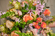 Load image into Gallery viewer, The Garden Posy