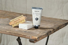 Load image into Gallery viewer, Sowvital Gardener's Hand Care Kit