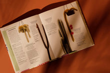 Load image into Gallery viewer, Practical Cactus & Succulent Book