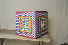 Load image into Gallery viewer, Ottolenghi Vase 01 - Queen Fish
