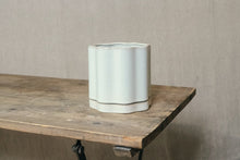 Load image into Gallery viewer, Wiggle Pot &amp; Saucer - Dia: 13cm
