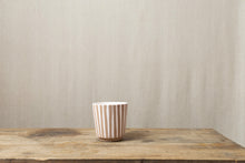 Load image into Gallery viewer, White &amp; Natural Drip Pot - Dia: 12cm

