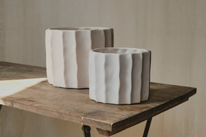 White Ribbed Pot - Dia: 16cm, 20cm