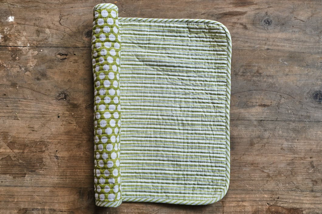 Quilted Cotton Reversible Placemat - Green