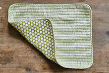 Load image into Gallery viewer, Quilted Cotton Reversible Placemat - Green
