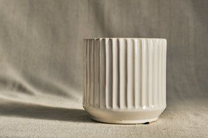 White Ribbed Ceramic Pot - Dia: 12cm
